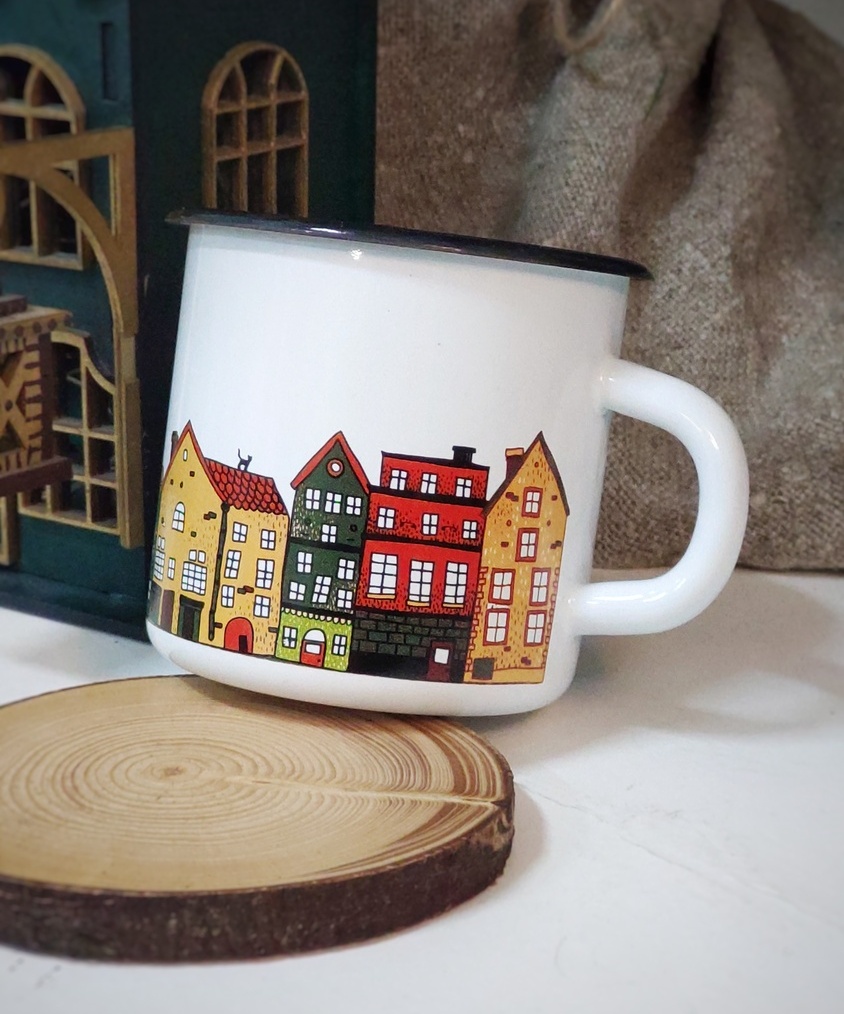 A favorite mug packed carefully for a move